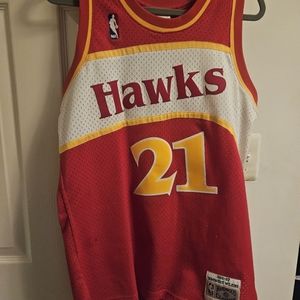 Mitchell & Ness Wilkins throwback swingman